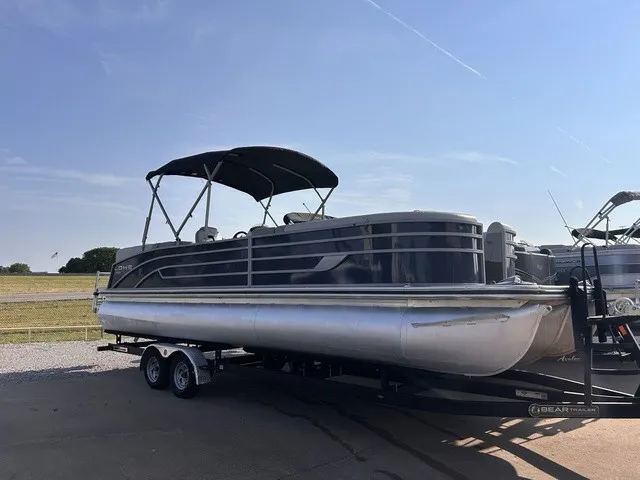 The Image of Lowe SS 270 EWT TLX 2024 - 1