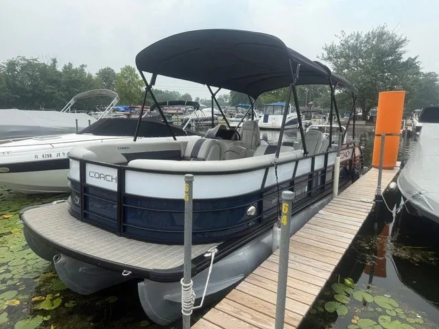 The Image of Coach Pontoons 263 FLC 2023 - 1