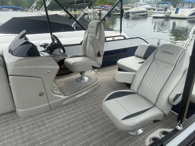 Slide: The Image of Coach Pontoons 263 FLC 2023 - 2