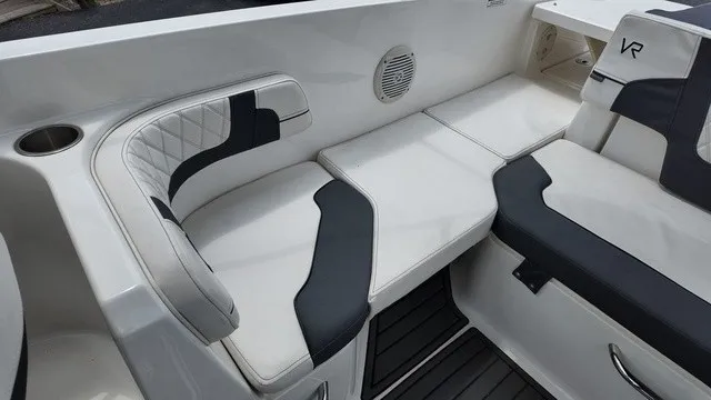 Slide: The Image of Bayliner VR6 Bowrider 2023 - 36