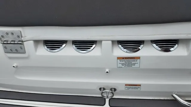 Slide: The Image of Bayliner VR6 Bowrider 2023 - 19