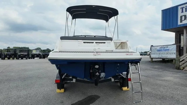 Slide: The Image of Bayliner VR6 Bowrider 2023 - 4