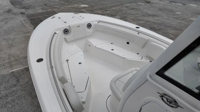 Slide: The Image of Tidewater 232 CC Adventure 2027 - 14