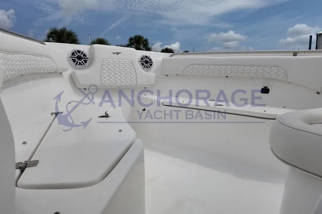 Slide: The Image of Tidewater 232 CC Adventure 2027 - 6