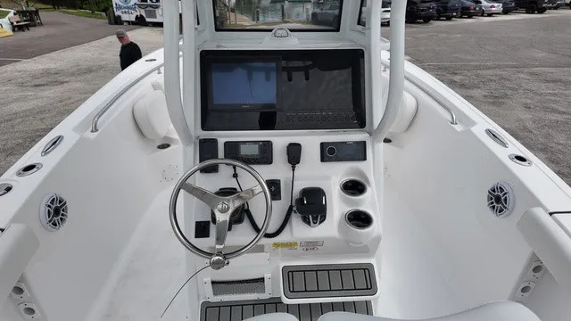 Slide: The Image of Tidewater 232 CC Adventure 2027 - 7
