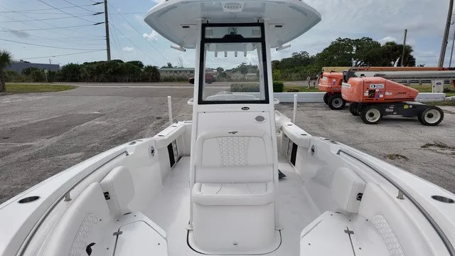 Slide: The Image of Tidewater 232 CC Adventure 2027 - 12