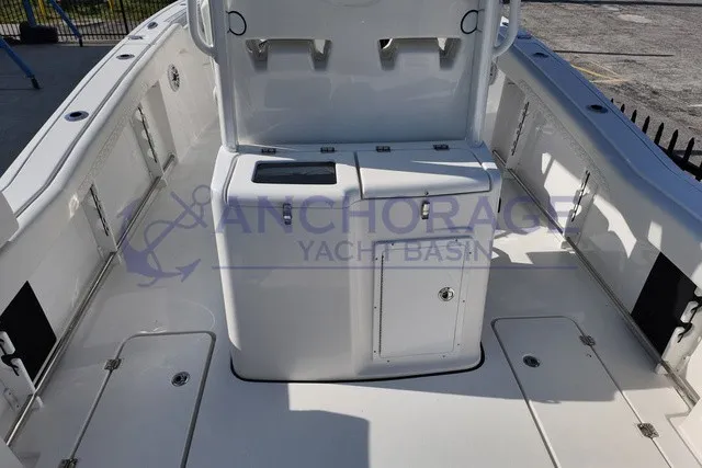 Slide: The Image of Tidewater 282 CC Adventure 2027 - 18