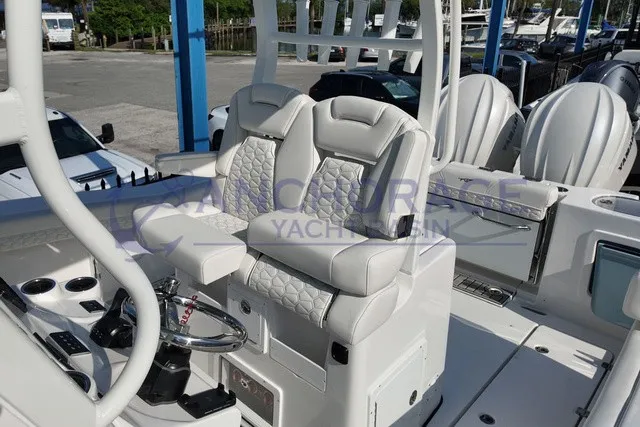 Slide: The Image of Tidewater 282 CC Adventure 2027 - 15