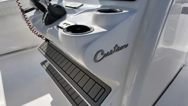 Slide: The Image of Tidewater 282 CC Adventure 2027 - 6