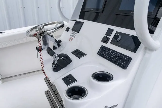 Slide: The Image of Tidewater 282 CC Adventure 2027 - 17