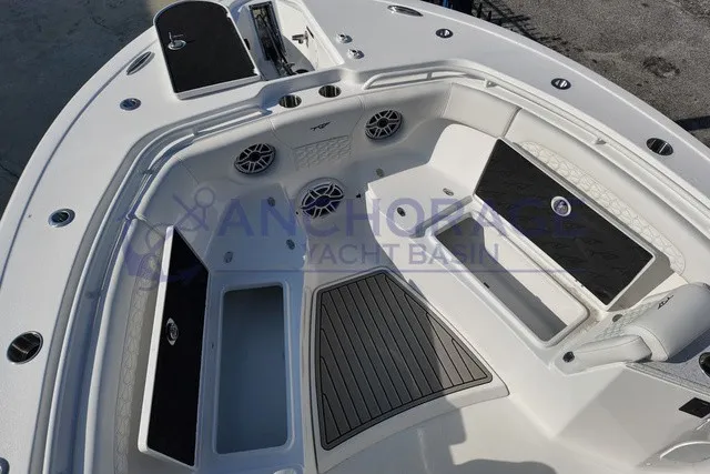 Slide: The Image of Tidewater 282 CC Adventure 2027 - 7