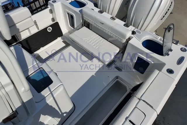 Slide: The Image of Tidewater 282 CC Adventure 2027 - 22
