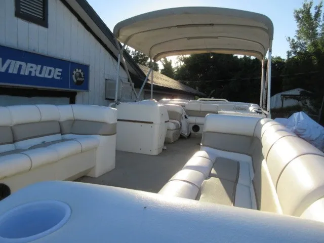 Slide: The Image of Bentley Pontoons 243 Cruise Tritoon / 2006 Mercury 150 Ou 2006 - 10