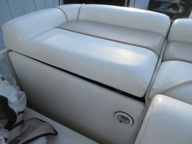 Slide: The Image of Bentley Pontoons 243 Cruise Tritoon / 2006 Mercury 150 Ou 2006 - 9