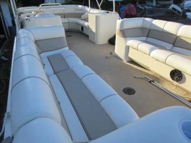Slide: The Image of Bentley Pontoons 243 Cruise Tritoon / 2006 Mercury 150 Ou 2006 - 13