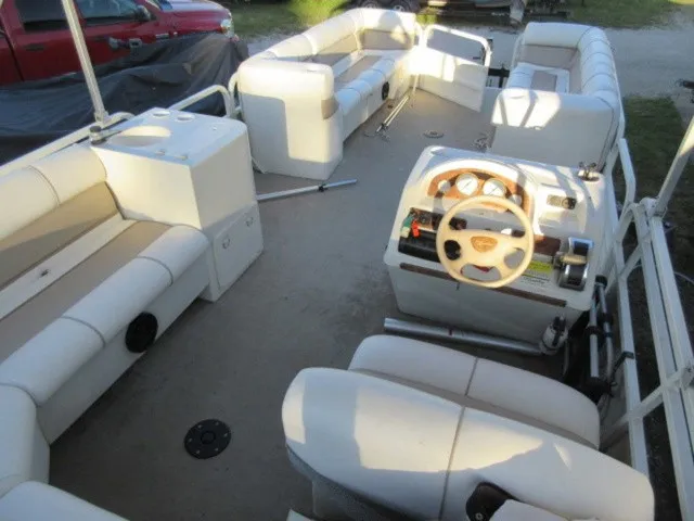 Slide: The Image of Bentley Pontoons 243 Cruise Tritoon / 2006 Mercury 150 Ou 2006 - 22