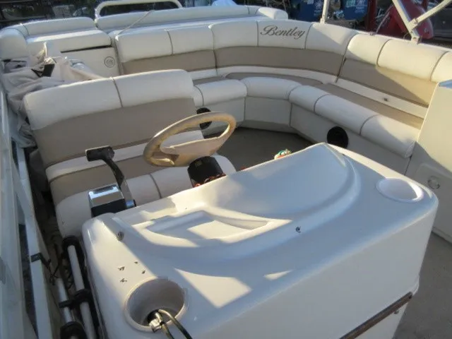 Slide: The Image of Bentley Pontoons 243 Cruise Tritoon / 2006 Mercury 150 Ou 2006 - 15