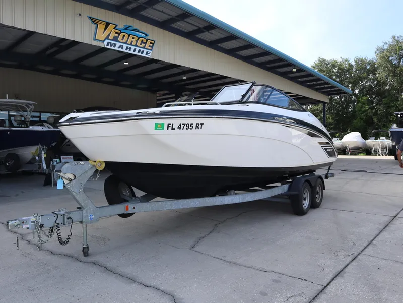 Slide: The Image of Yamaha SX240 2019 - 2