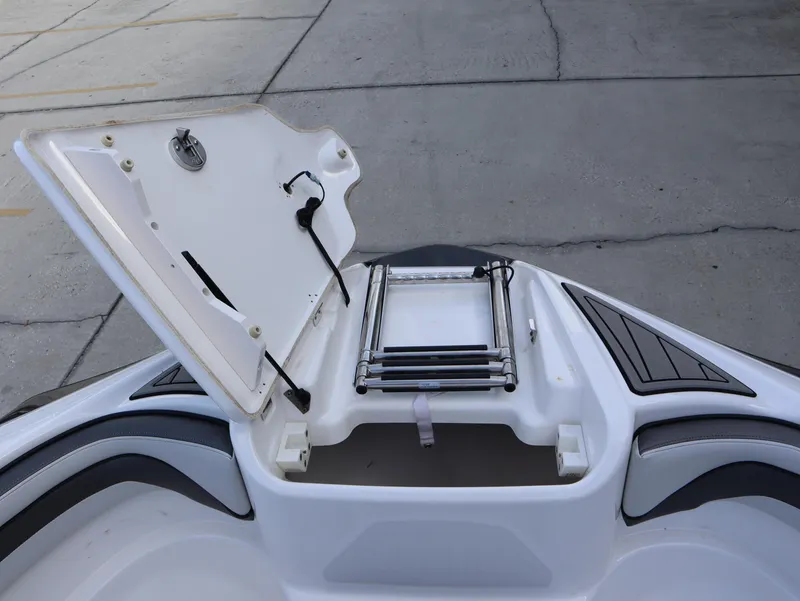 Slide: The Image of Yamaha SX240 2019 - 17