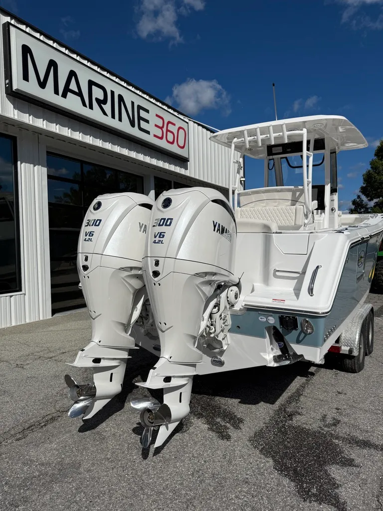 Slide: The Image of Sea Hunt Ultra 285 CB 2026 - 3