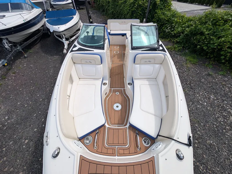Slide: The Image of Sea Ray 240 Sundeck 2013 - 12