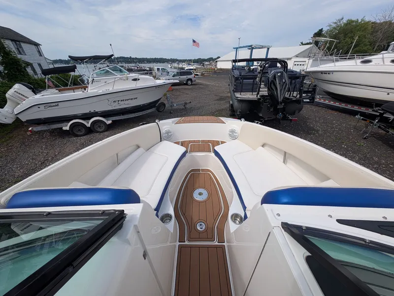 Slide: The Image of Sea Ray 240 Sundeck 2013 - 11