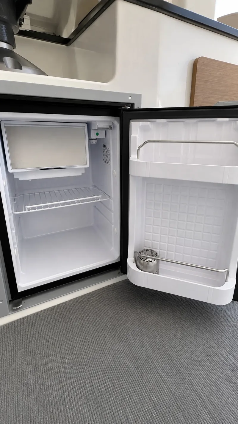 Slide: The Image of Antares 8 Galley Refrigerator and Frezer - 15