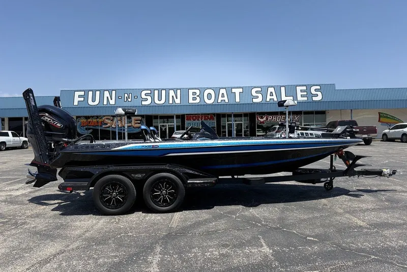 The Image of 2027 Skeeter FXE20 Limited boat at Fun-N-Sun Boat Sales dealership. - 1