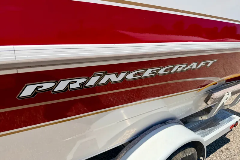 Slide: The Image of 2005 Princecraft Vacanza 210V O/B boat with red and white exterior detailing. - 14