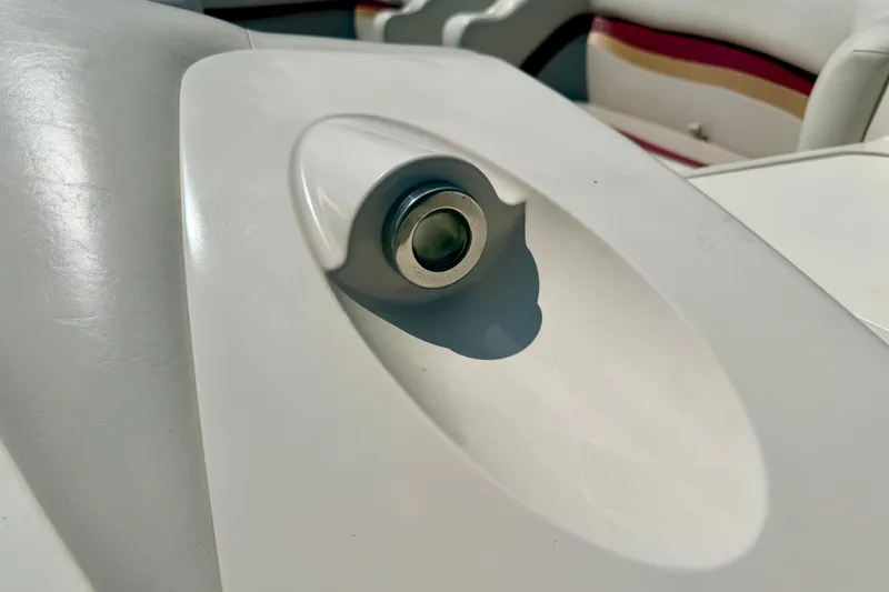 Slide: The Image of Close-up of a 2005 Princecraft Vacanza 210V O/B boat interior detail. - 66