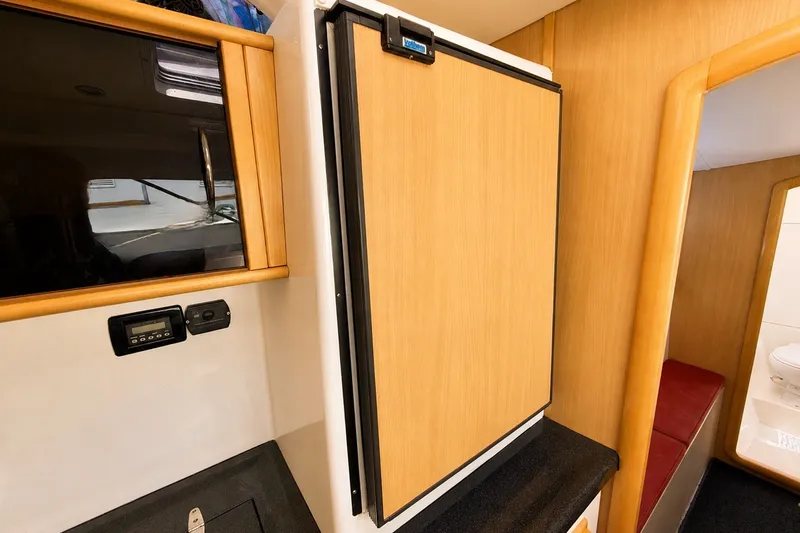 Slide: The Image of Isotherm 12V Refrigerator - 34