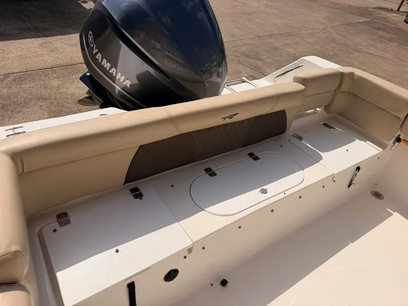 Slide: The Image of Tidewater 220 LXF 2019 - 10