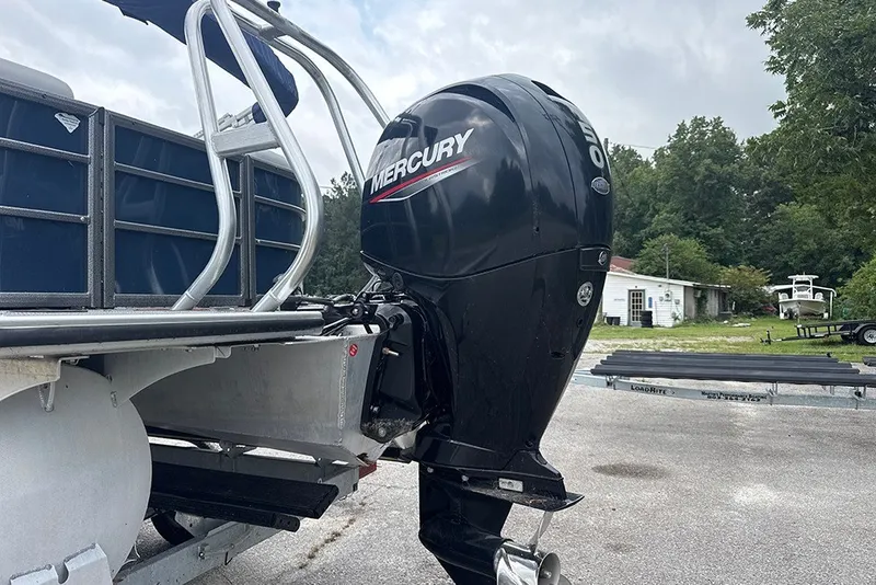 Slide: The Image of 2023 Bentley Pontoons Legacy Navigator 223 with Mercury outboard motor. - 10