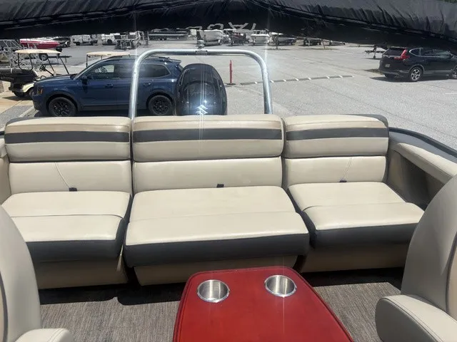 Slide: The Image of Viaggio Lago 22QTT W/Suzuki 200 HP 4 Stroke Engi 2022 - 41