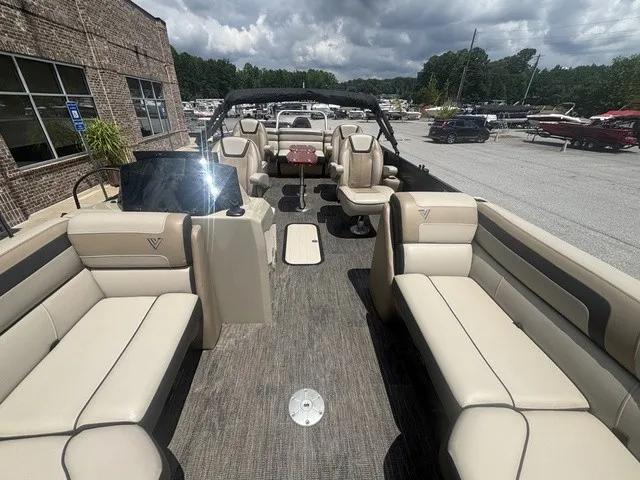Slide: The Image of Viaggio Lago 22QTT W/Suzuki 200 HP 4 Stroke Engi 2022 - 23