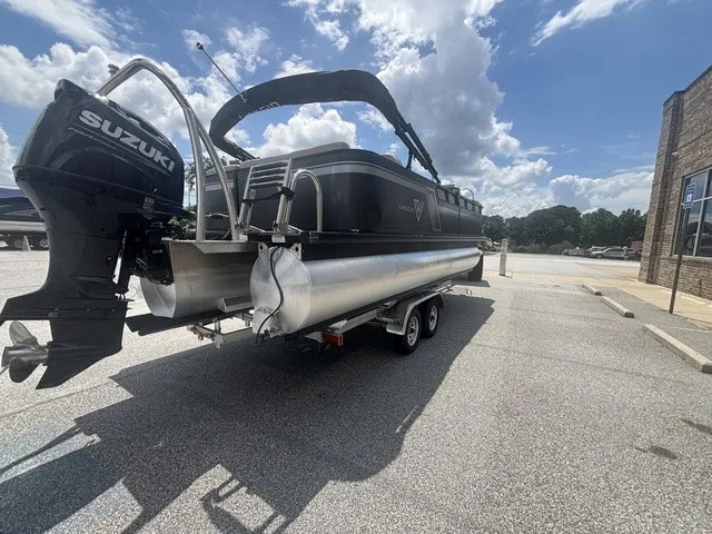 Slide: The Image of Viaggio Lago 22QTT W/Suzuki 200 HP 4 Stroke Engi 2022 - 20