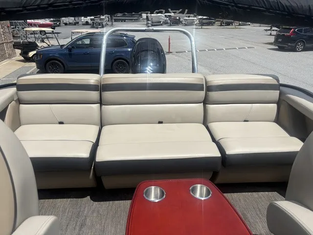 Slide: The Image of Viaggio Lago 22QTT W/Suzuki 200 HP 4 Stroke Engi 2022 - 40