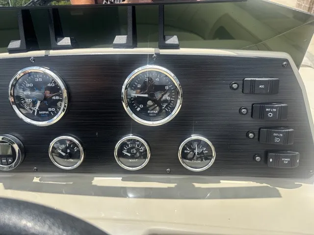 Slide: The Image of Viaggio Lago 22QTT W/Suzuki 200 HP 4 Stroke Engi 2022 - 52