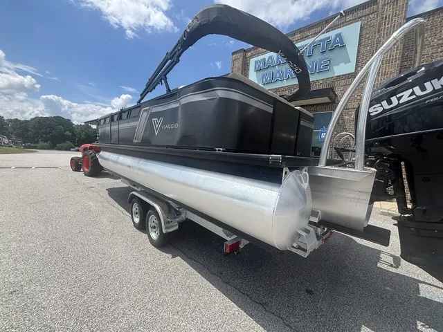 Slide: The Image of Viaggio Lago 22QTT W/Suzuki 200 HP 4 Stroke Engi 2022 - 12