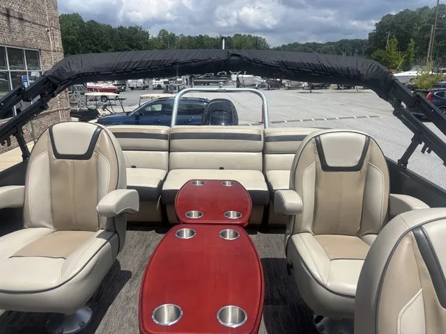 Slide: The Image of Viaggio Lago 22QTT W/Suzuki 200 HP 4 Stroke Engi 2022 - 36