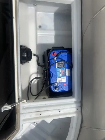 Slide: The Image of Viaggio Lago 22QTT W/Suzuki 200 HP 4 Stroke Engi 2022 - 46
