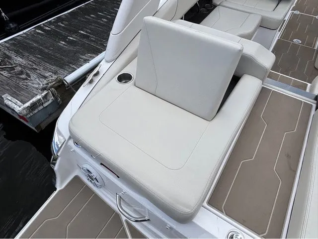 Slide: The Image of Regal LS2 2021 - 16