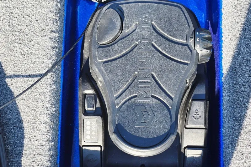 Slide: The Image of Foot pedal control on 2026 Phoenix 818 Pro boat, featuring Minn Kota branding. - 12