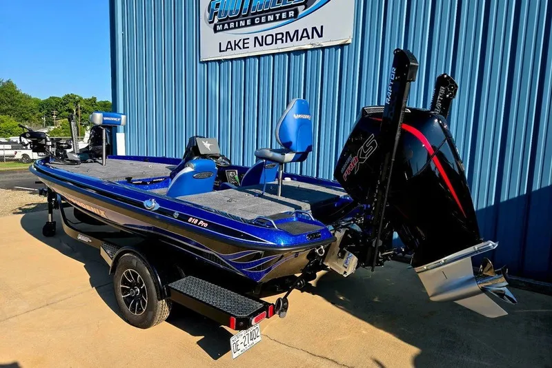Slide: The Image of 2026 Phoenix 818 Pro boat at Footnote Marine Center, Lake Norman. - 7