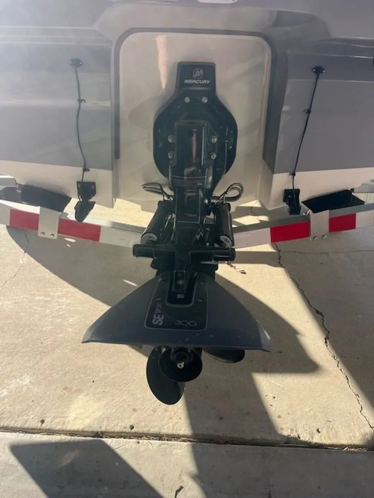Slide: The Image of Bayliner VR4 Bowrider I/O 2023 - 29