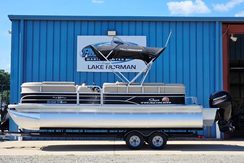 The Image of 2018 Sun Tracker Party Barge 22 XP3 pontoon boat at Lake Norman marina. - 1
