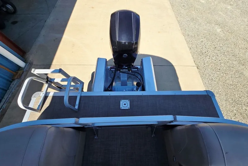 Slide: The Image of 2018 Sun Tracker Party Barge 22 XP3 pontoon boat with motor, viewed from above. - 43