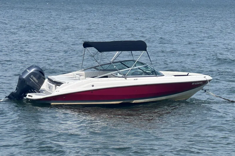The Image of 2020 Regal 21 OBX boat with Yamaha outboard motor on water. - 0