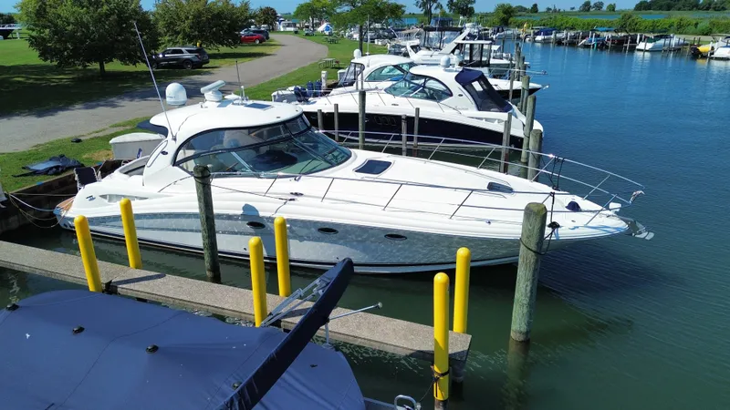 Slide: The Image of Sea Ray 420 Sundancer 2005 - 32