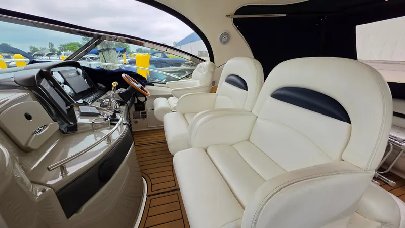 Slide: The Image of Sea Ray 420 Sundancer 2005 - 7